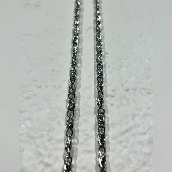 Vintage Long Silver-tone Snail Chain Link Necklace - Picture 3 of 4